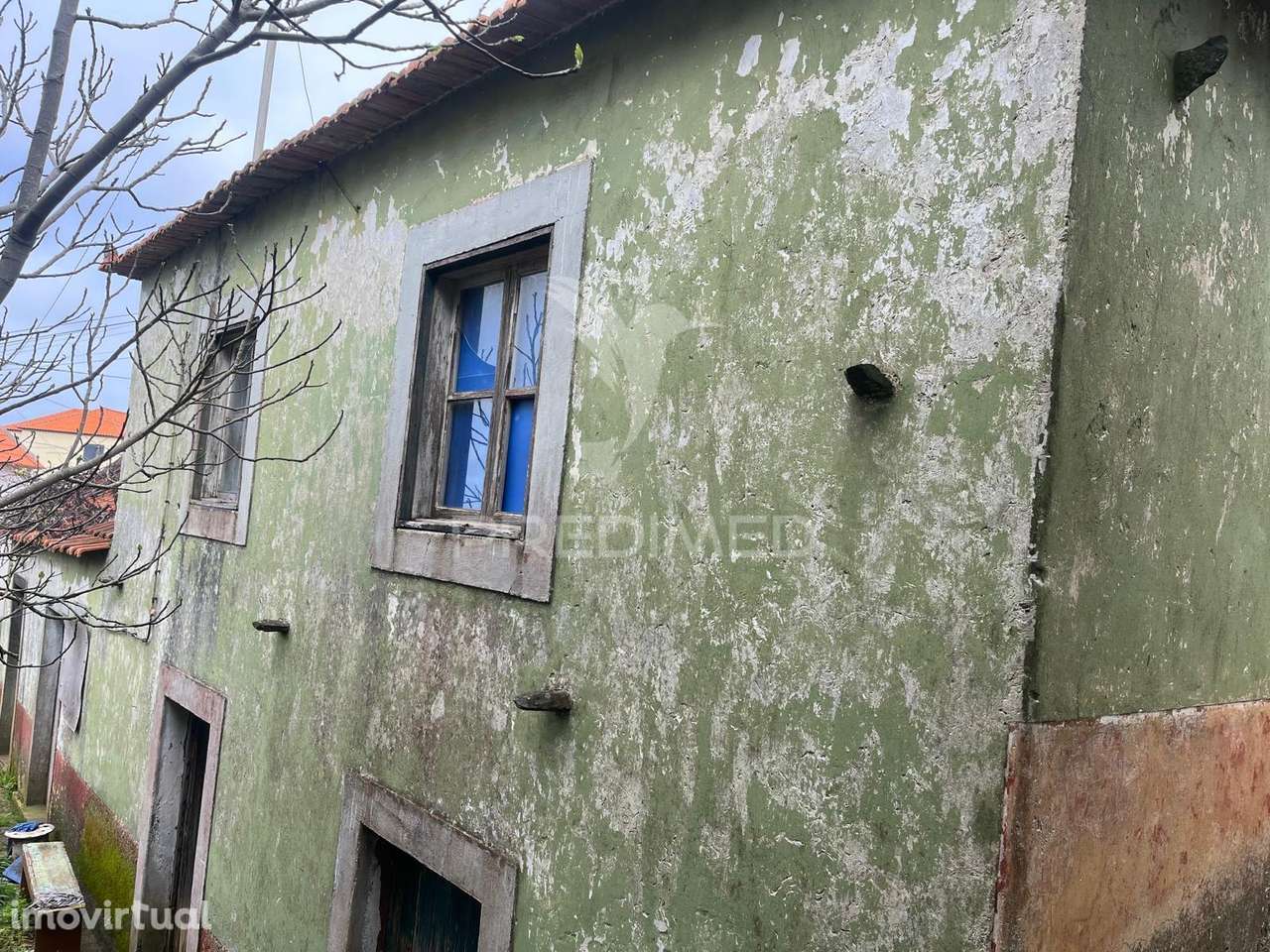 Moradia e Palheiro para Recuperação na P. Pargo junto ao campo de g... - Grande imagem: 3/16