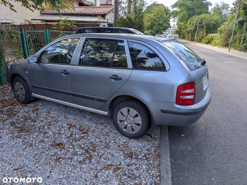 Skoda Fabia 1.4 16V Active - 4