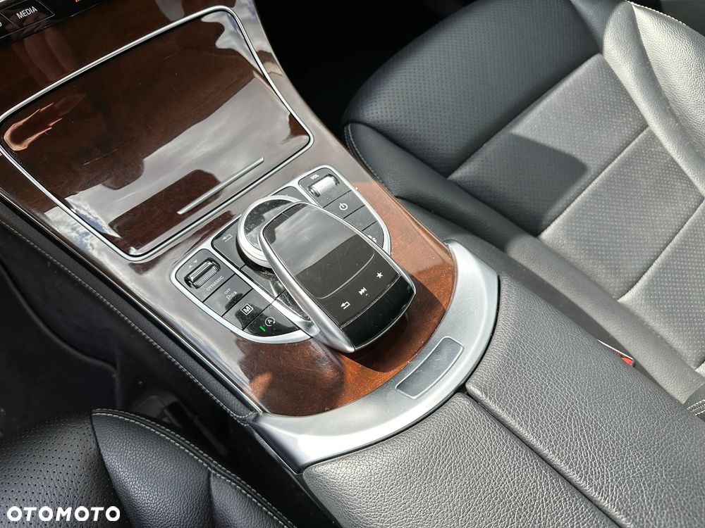 Mercedes-Benz GLC - 16