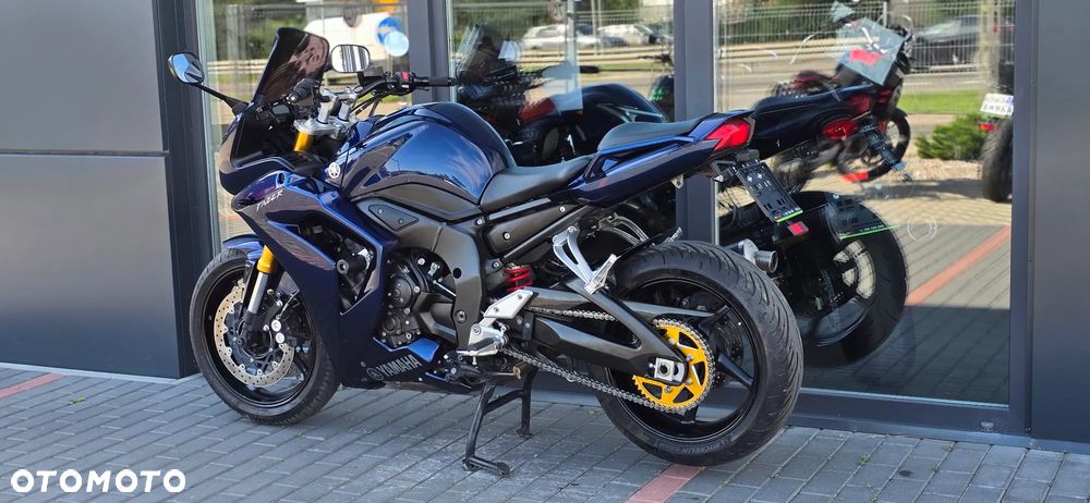 Yamaha FZ - 24