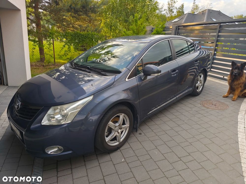 Toyota Avensis 2.0 Sol plus - 2
