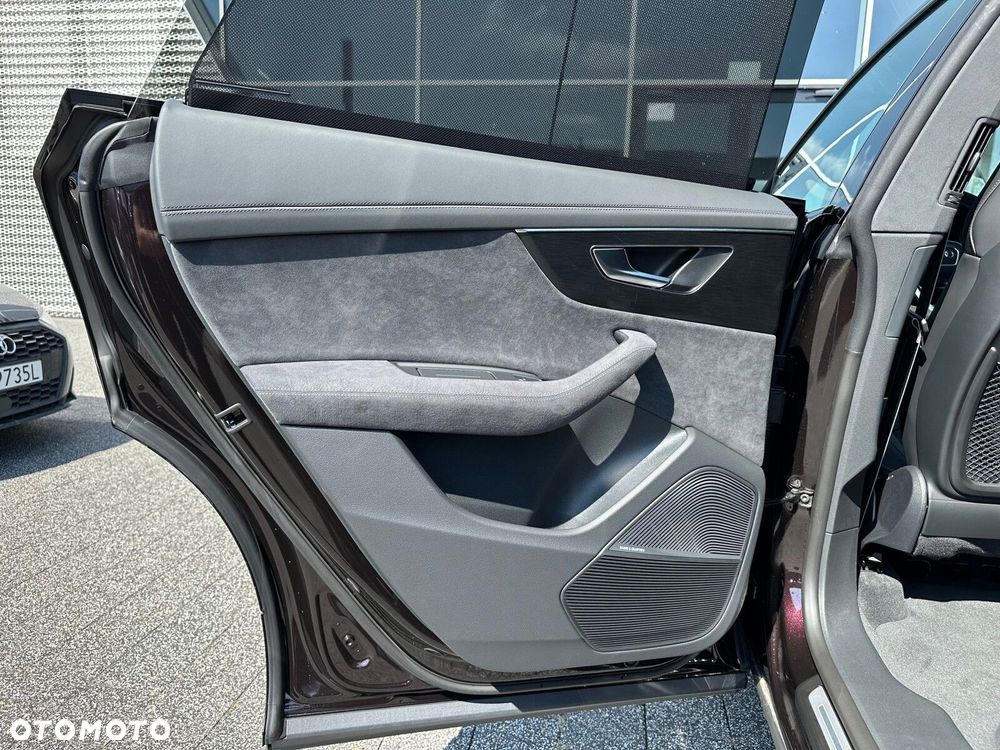 Audi RS Q8 - 24