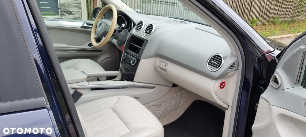 Mercedes-Benz ML - 11