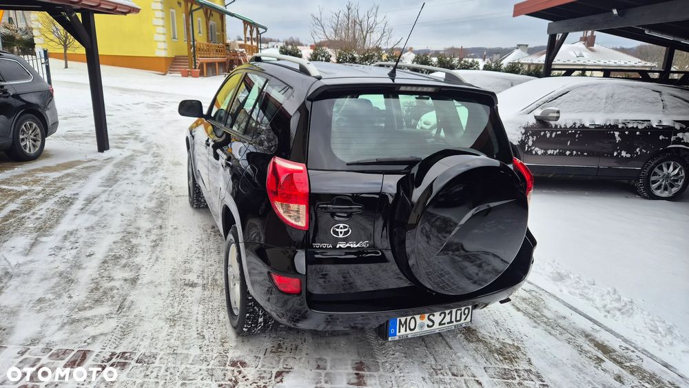 Toyota RAV4 2.0 VVT-i Premium - 11