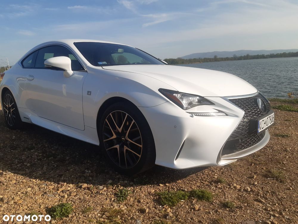 Lexus RC 300h F Sport - 4