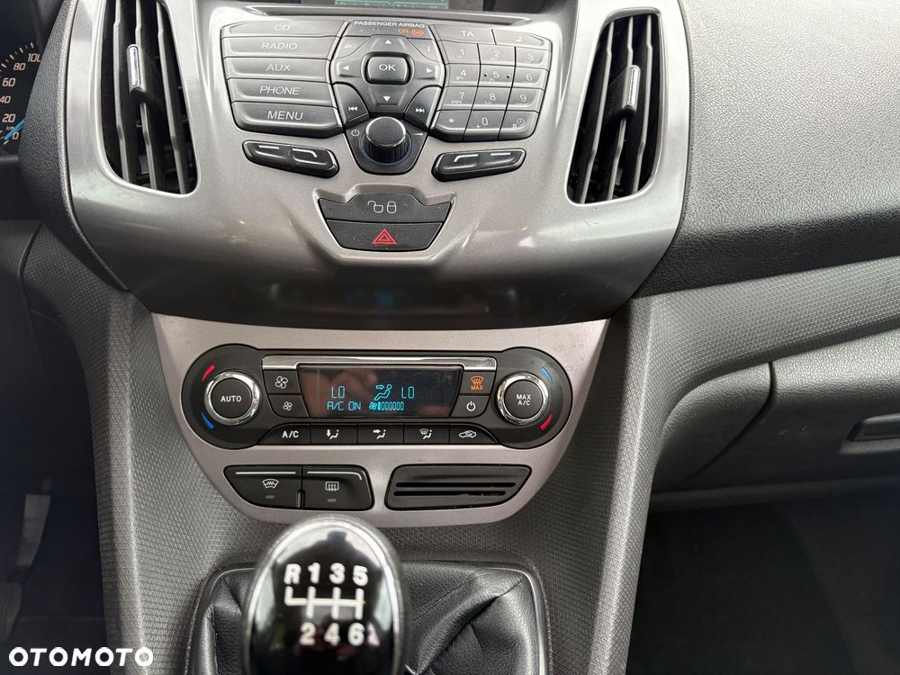 Ford Tourneo Connect Grand - 18