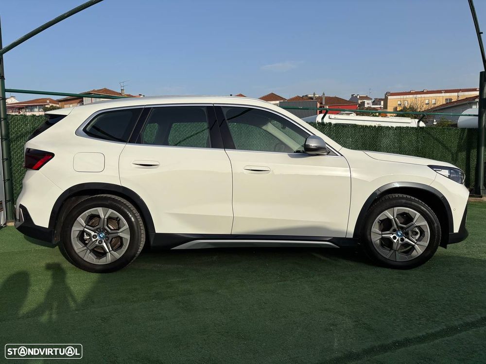 BMW iX1 xDrive30 xLine - 6