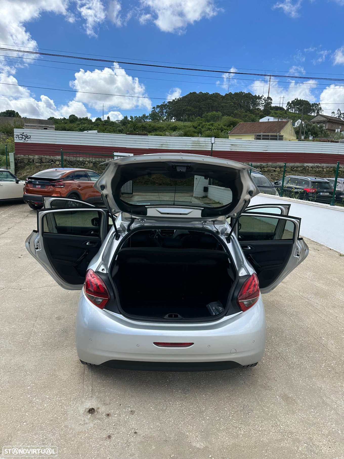 Peugeot 208 1.2 PureTech Style - 37