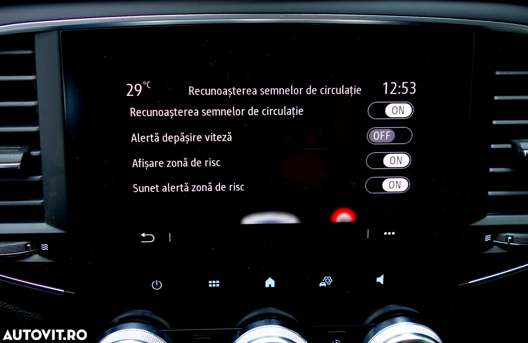 Renault Megane TCe 140 GPF BUSINESS EDITION - 23