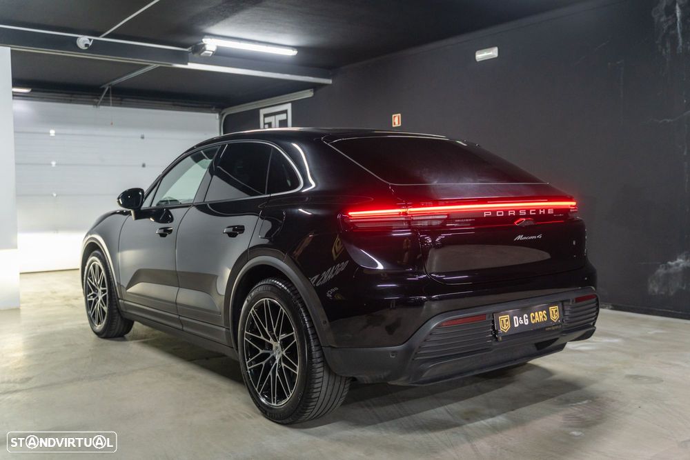 Porsche Macan Electric 4 - 4