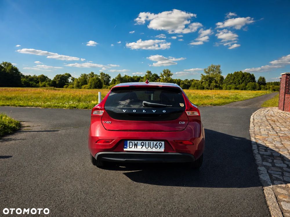 Volvo V40 D2 Drive-E R-Design Momentum - 5