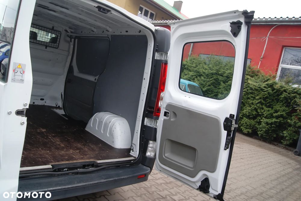 Opel Vivaro - 10