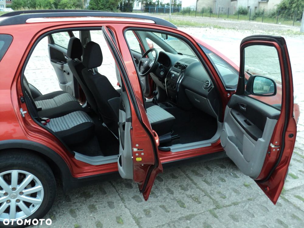 Suzuki SX4 1.6 Comfort 4WD - 11