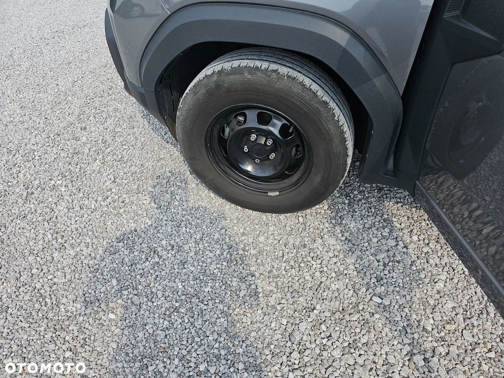 Dacia Duster 1.0 TCe Essential - 29