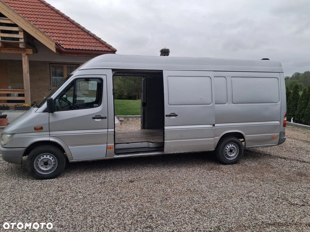 Mercedes-Benz Sprinter - 8