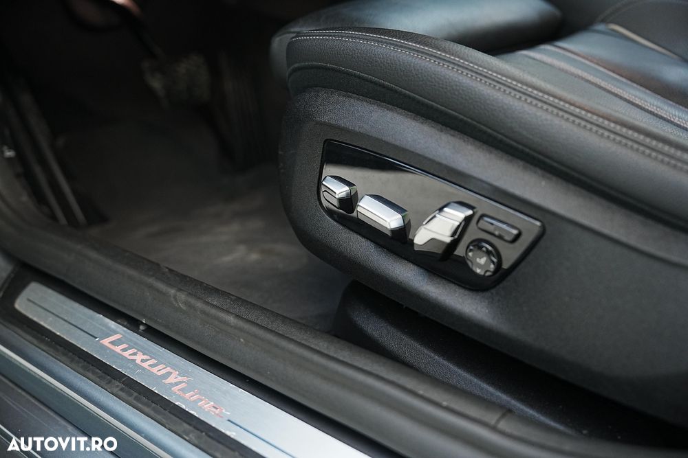 BMW Seria 5 520i AT MHEV - 25