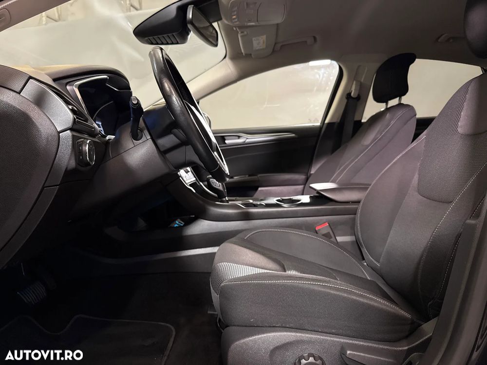 Ford Mondeo - 24