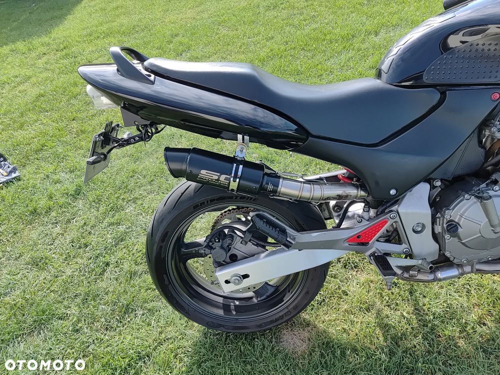 Honda Hornet - 12
