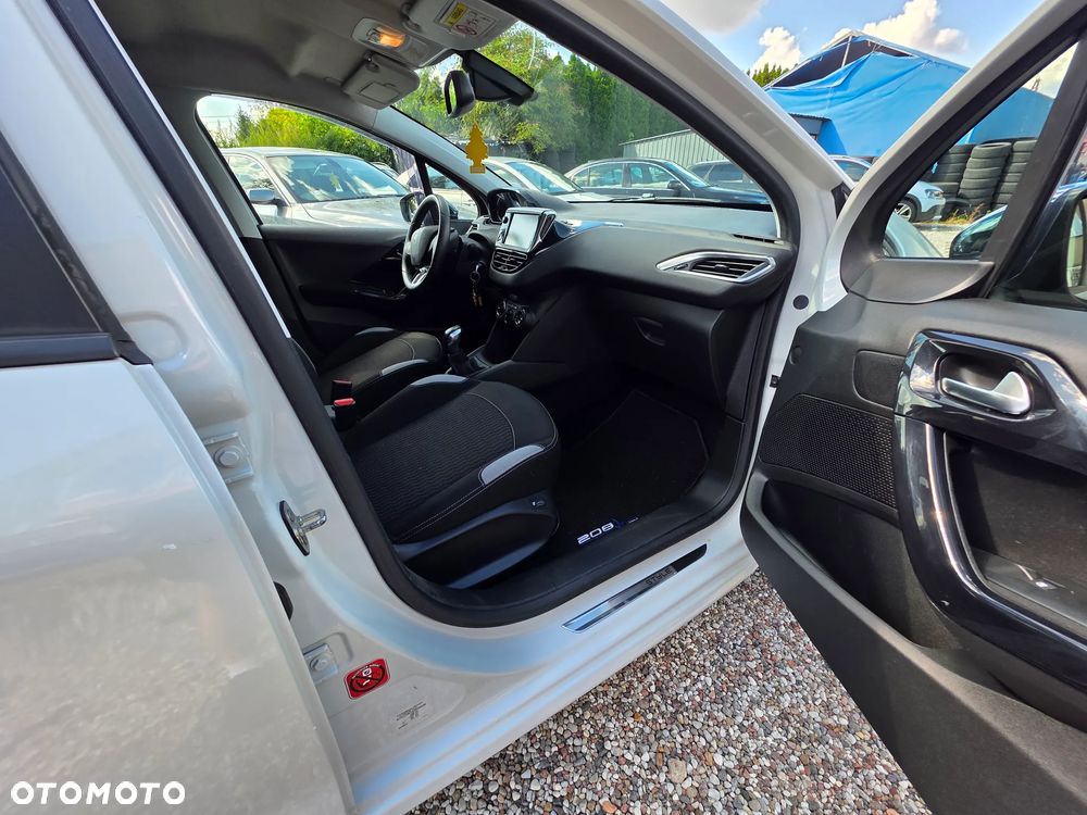 Peugeot 208 82 VTI Style - 5