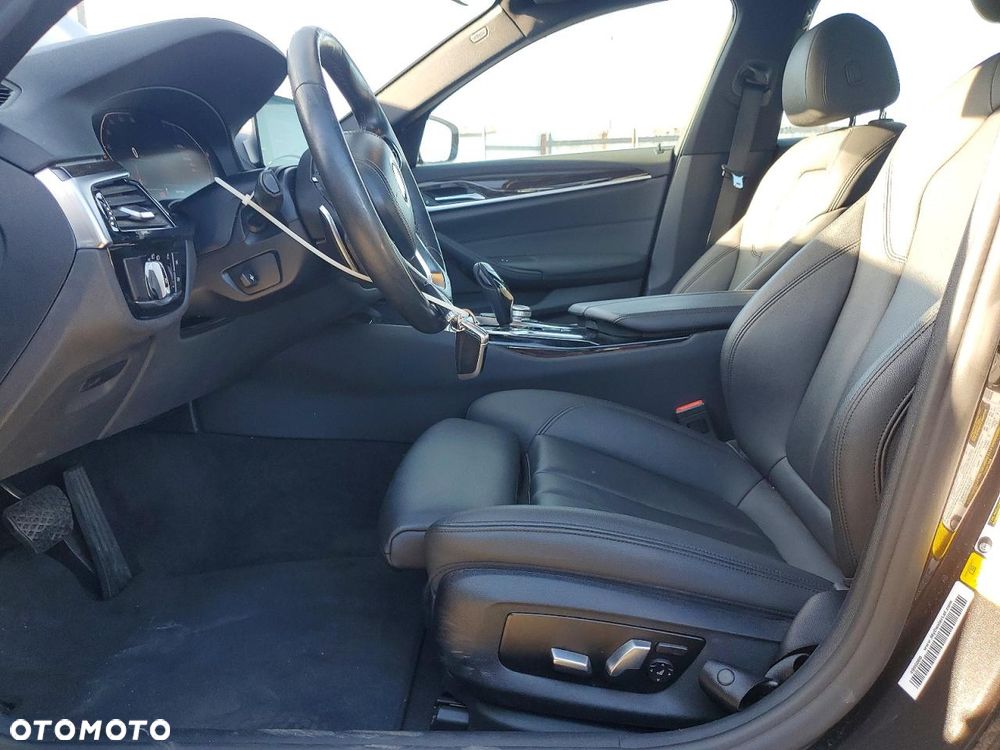 BMW Seria 5 530i GPF M Sport sport - 9