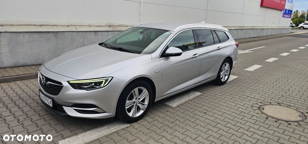 Opel Insignia - 1