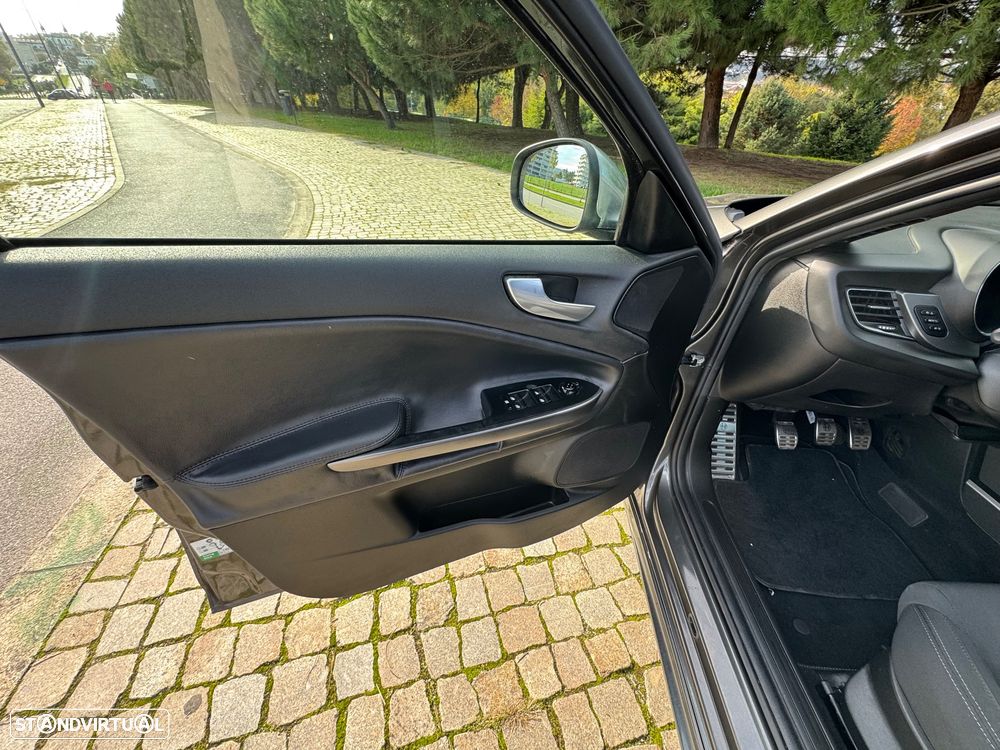 Alfa Romeo Giulietta 1.6 JTDm Veloce - 9