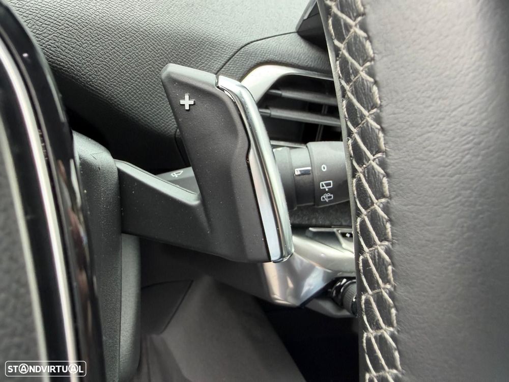 Peugeot 3008 1.6 Hybrid Allure e-EAT8 - 22