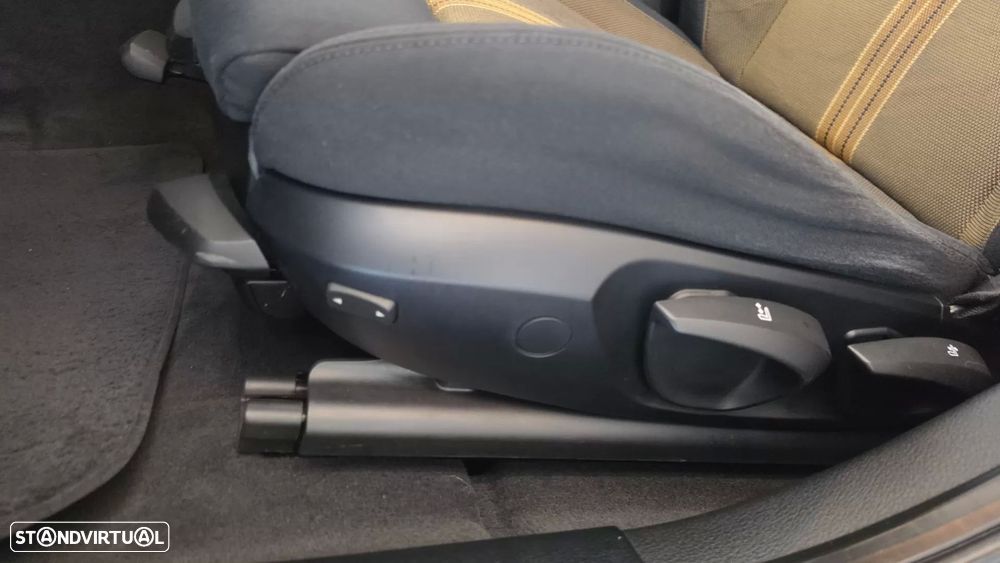 BMW X1 20 d xDrive Auto - 38