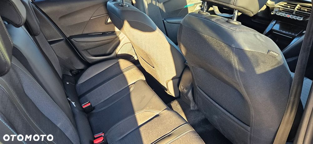 Peugeot 208 PureTech 100 EAT8 Active Pack - 13