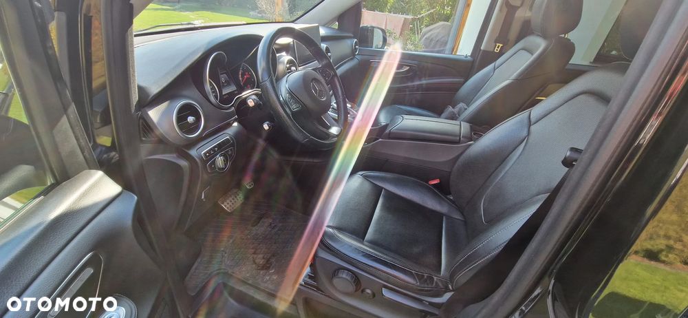 Mercedes-Benz Klasa V - 13