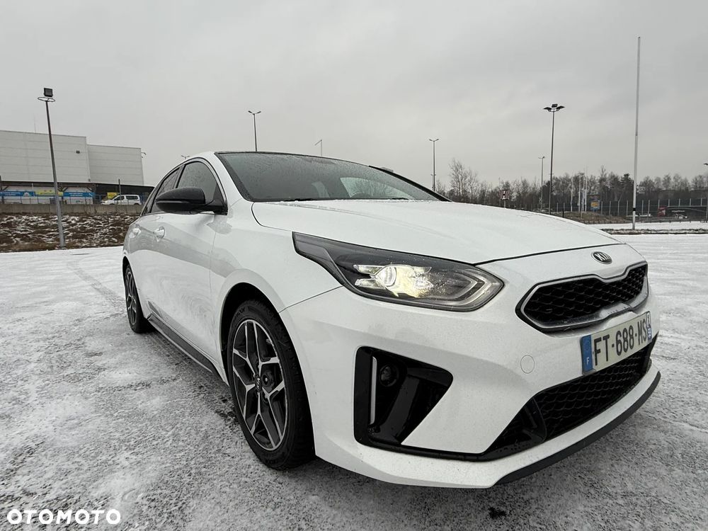 Kia ProCeed 1.6 CRDi GT Line DCT - 13