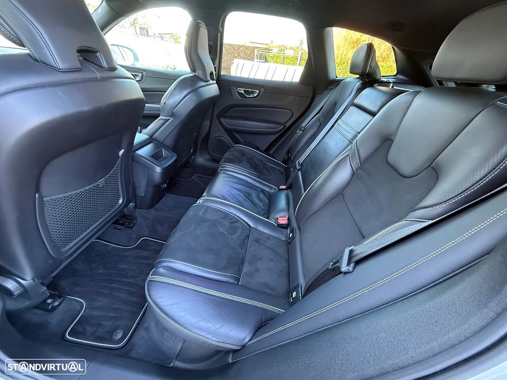 Volvo XC 60 2.0 D4 R-Design Geartronic - 11