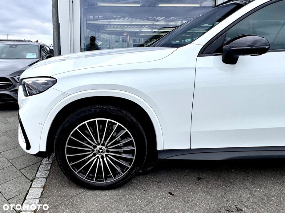 Mercedes-Benz GLC 300 d mHEV 4-Matic AMG Line - 4