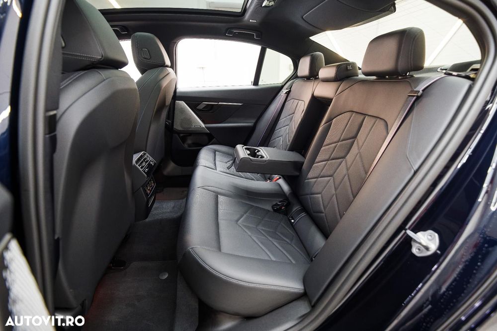 BMW Seria 5 520d xDrive AT MHEV - 16