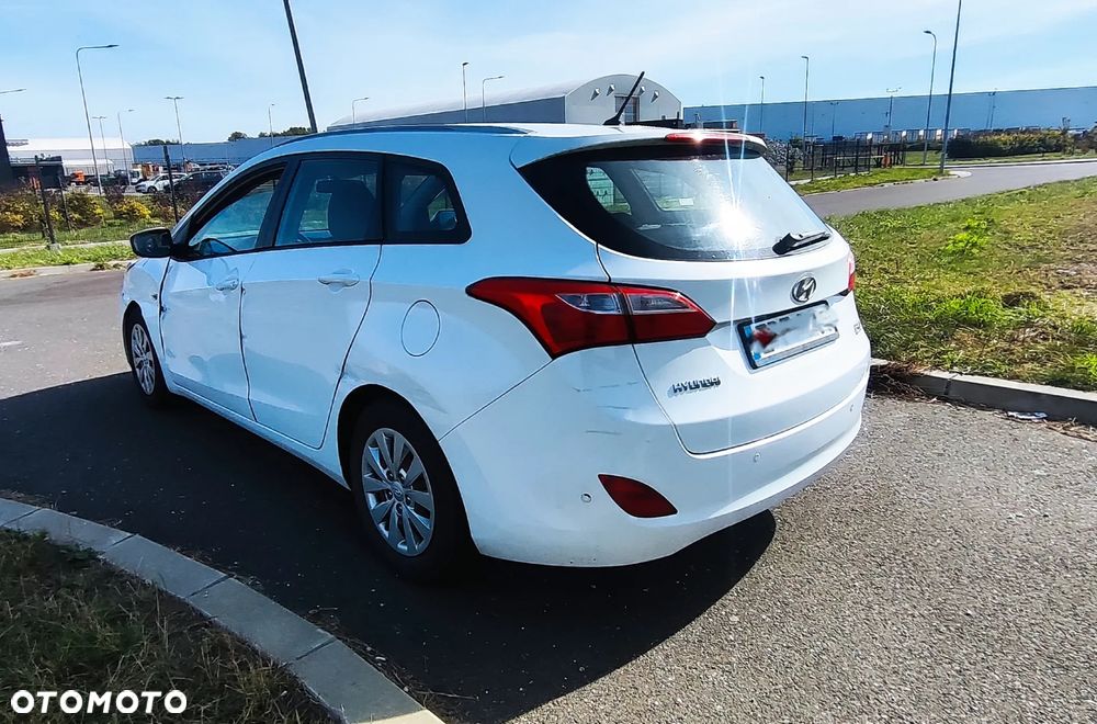 Hyundai i30 1.6 GDI BlueDrive Comfort - 2