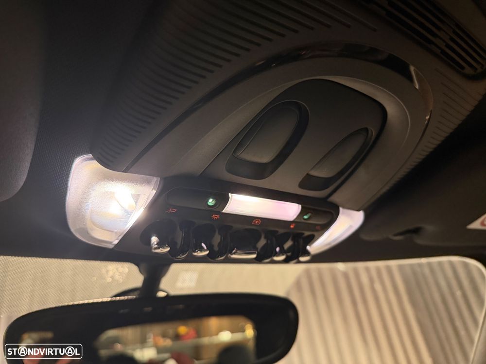 MINI 3 Portas Cooper D Seven Chili - 32