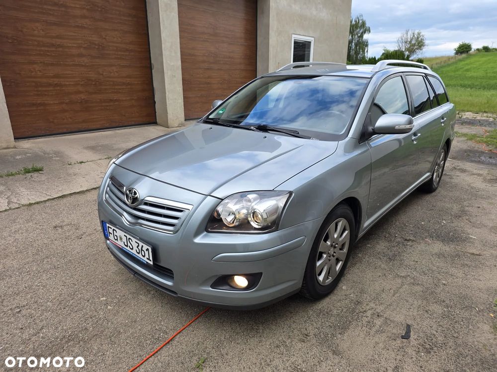 Toyota Avensis 1.8 VVT-i Edition - 1