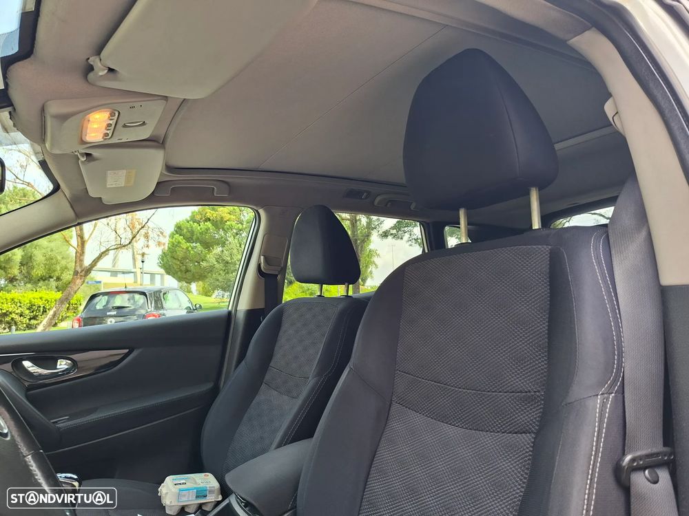 Nissan Qashqai 1.5 dCi N-Connecta 18 RS+PS - 9