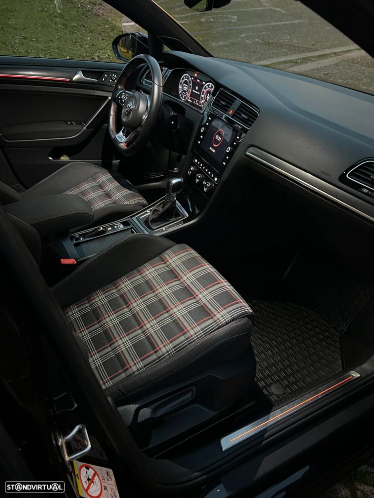 VW Golf 2.0 TSI GTI DSG Performance - 12