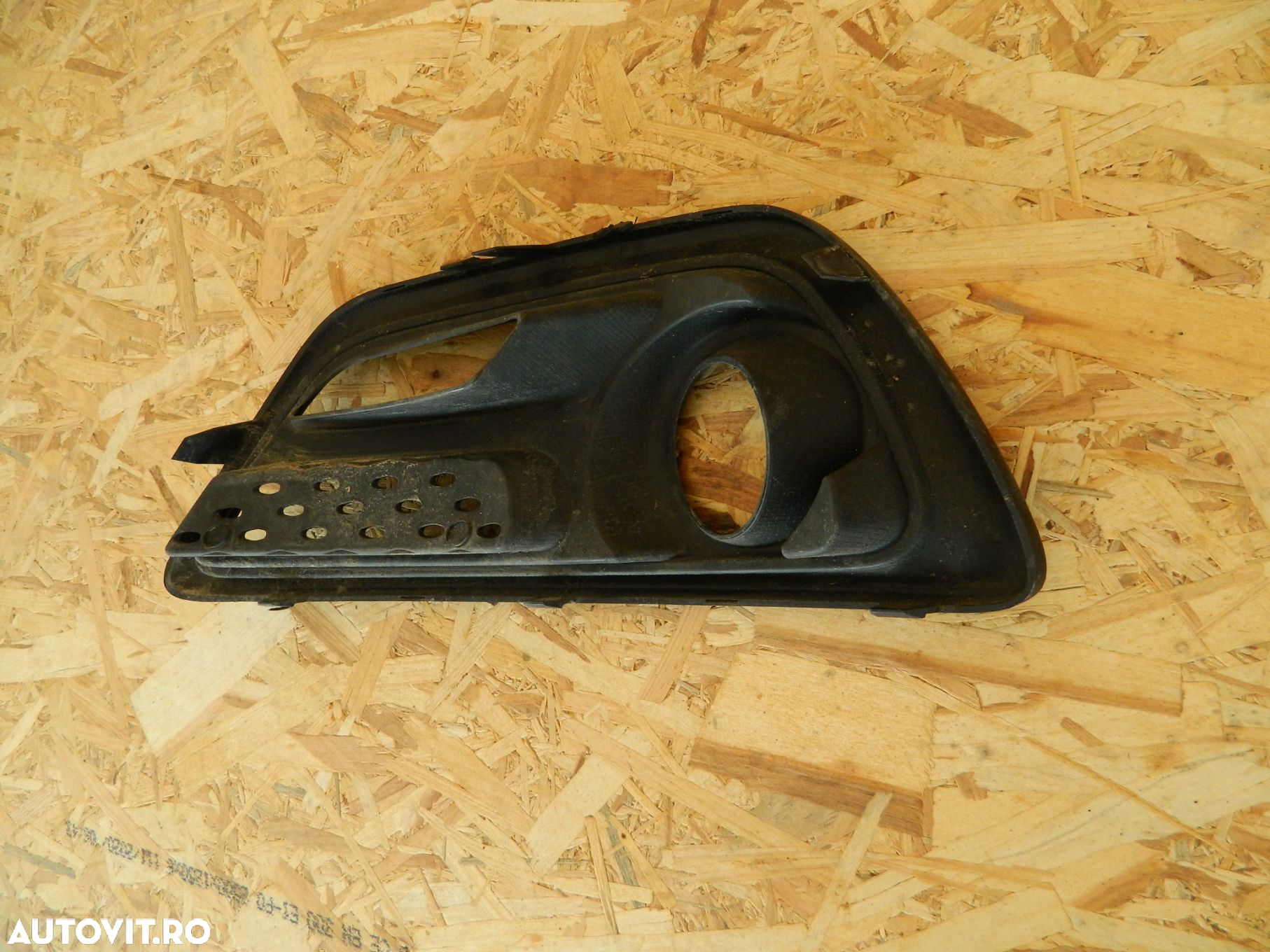 Grila proiector partea stanga, Renault Captur, 2012, 2013, 2014, 2015, 2016, 620752406R. - 4