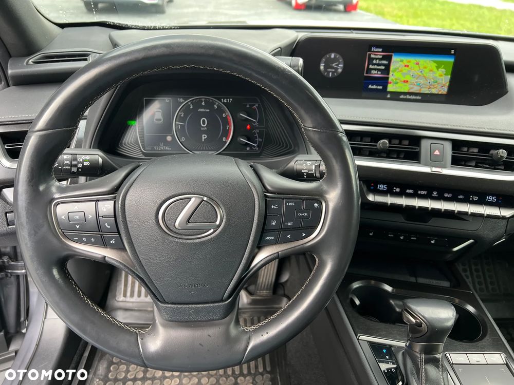 Lexus UX 250h Prestige 2WD - 12