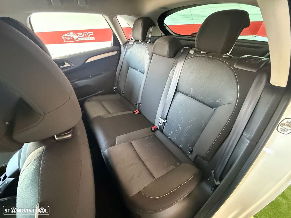Citroën C4 1.6 HDi Attraction - 11
