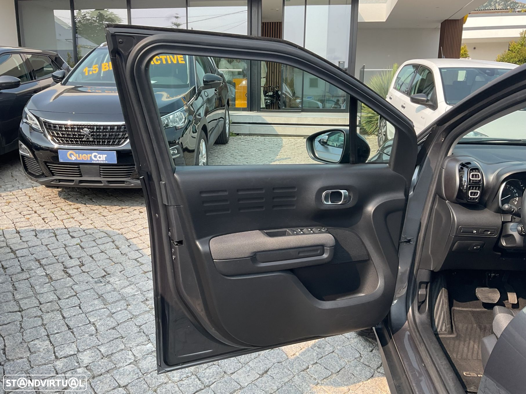 Citroën C3 Aircross 1.2 PureTech Shine EAT6 - 19