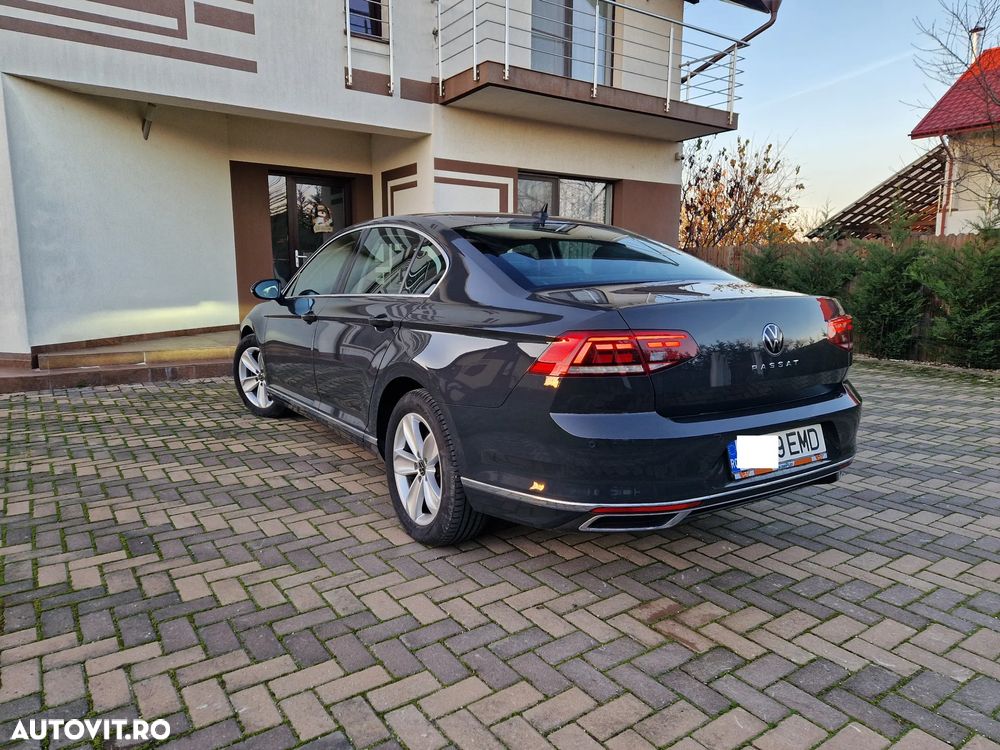 Volkswagen Passat 2.0 TDI DSG Highline - 15