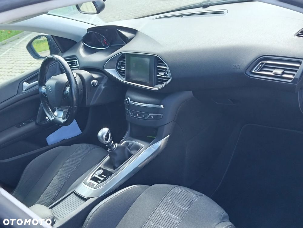 Peugeot 308 - 13