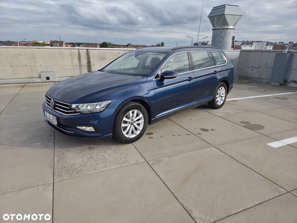 Volkswagen Passat - 2