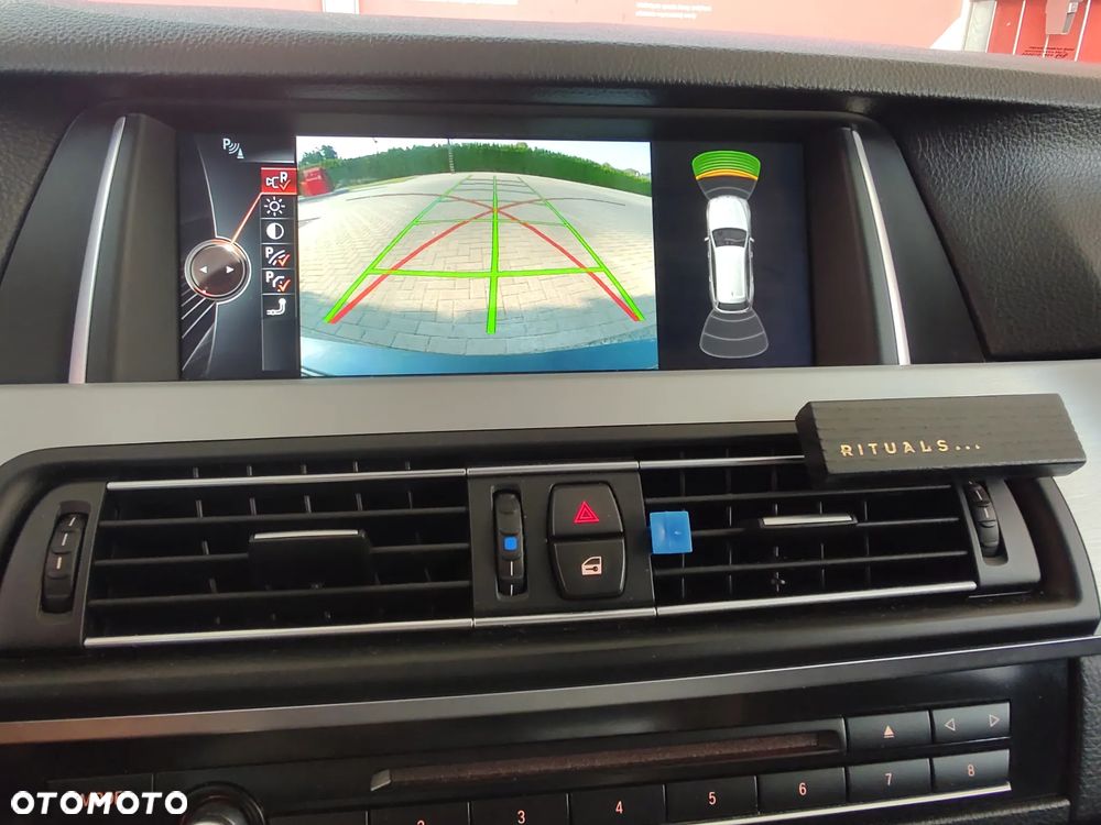 BMW Seria 5 535d Sport-Aut Modern Line - 21