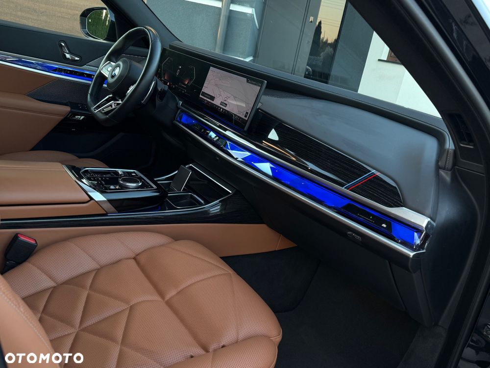 BMW Seria 7 730d xDrive sport - 30