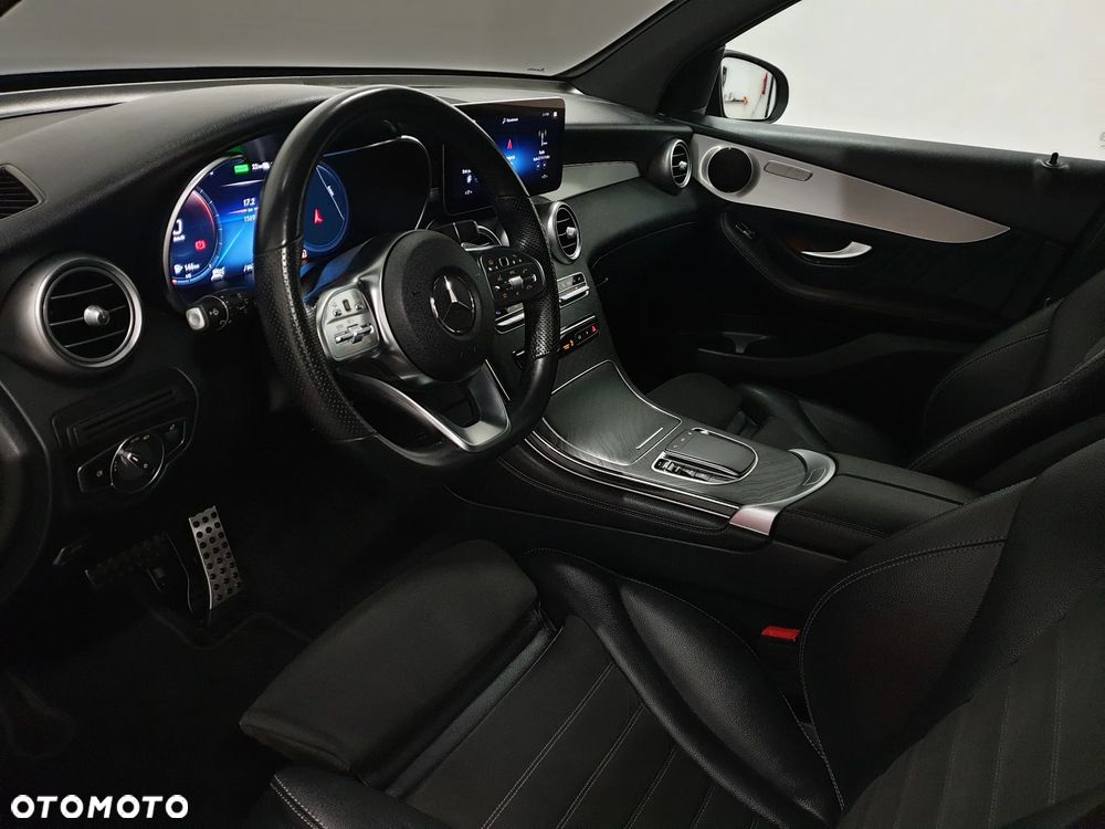Mercedes-Benz GLC 300 de 4Matic 9G-TRONIC AMG Line Plus - 39
