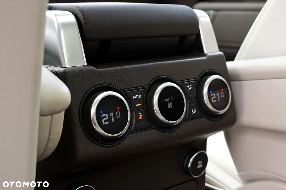 Land Rover Discovery 2.0 Si4 HSE - 23